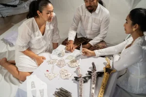Hangatnya Persaudaraan Dihadirkan oleh Koleksi Perhiasan 'Adik Kakak' Tulola
