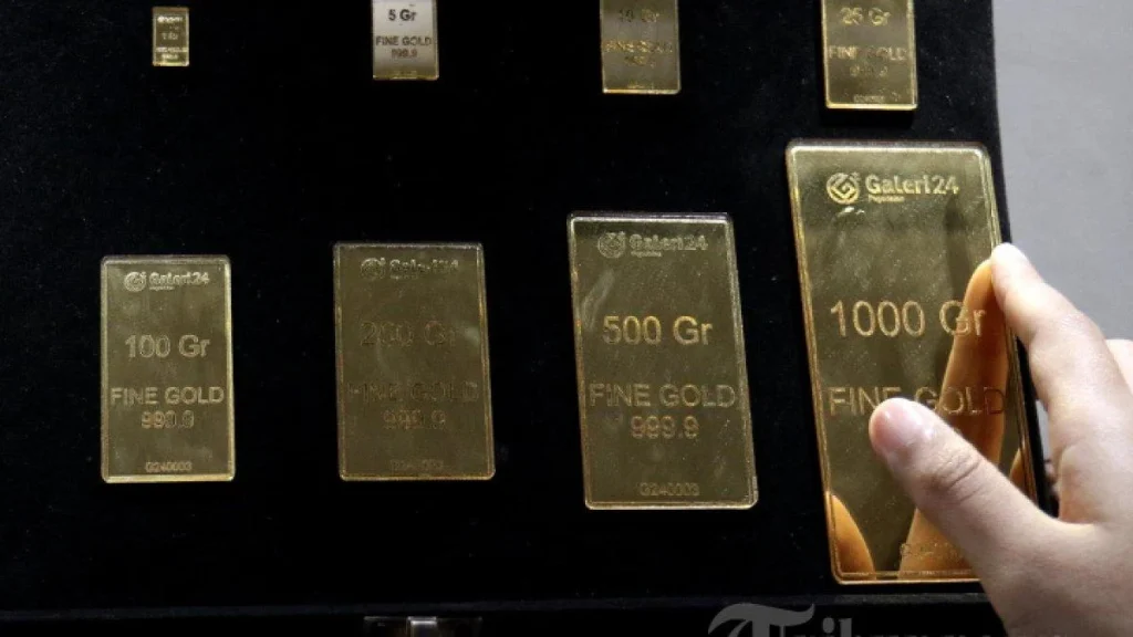 Harga Emas Antam Anjlok hingga Rp31 Ribu per Gram
