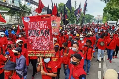 Hari Buruh 2026: Pakar Unair Soroti Meningkatnya Pengangguran Terdidik di Indonesia