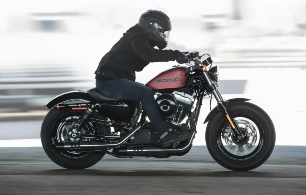 Harley Davidson Kembali ke Akar Tradisionalnya Lewat Sportster 883