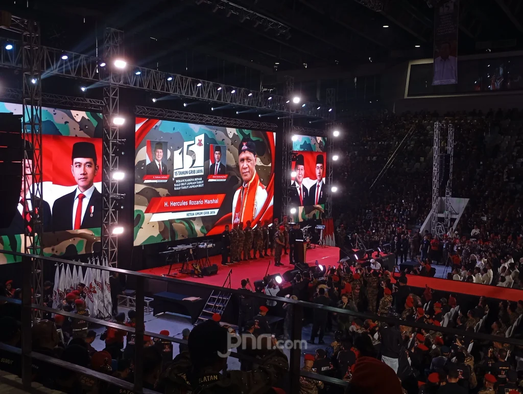 Hercules Sentil Oknum yang Mengganggu Prabowo di Depan Anggota GRIB Jaya