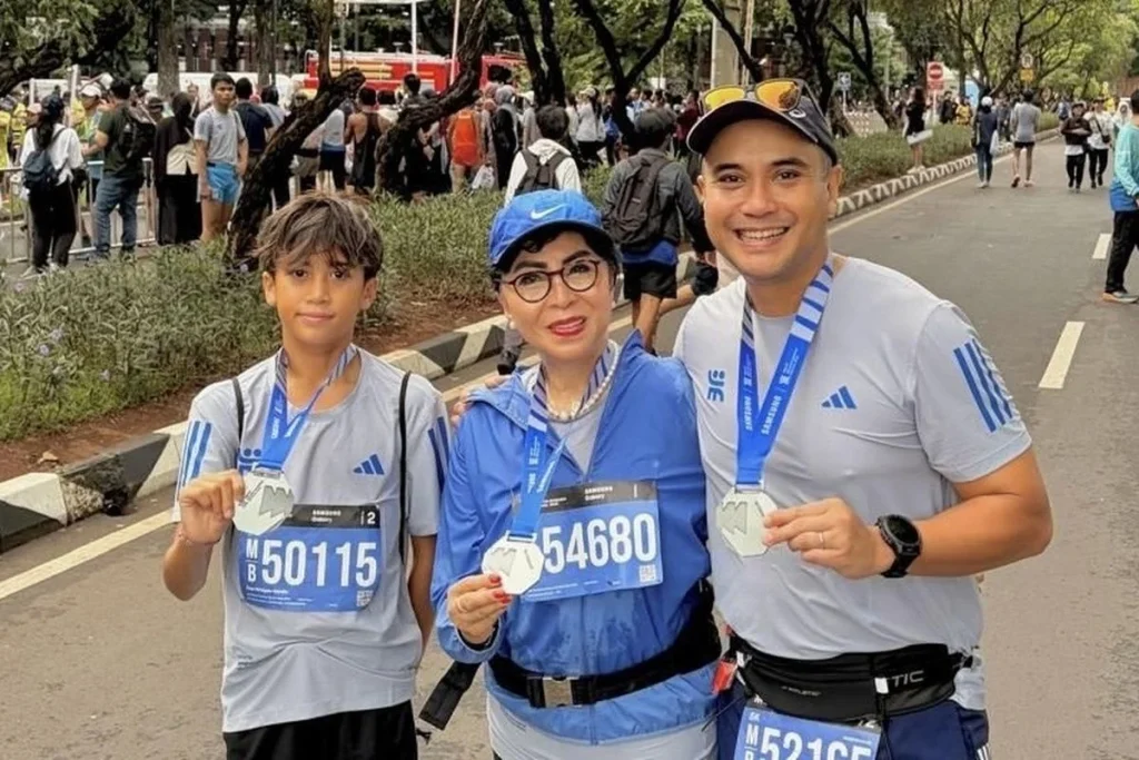 Ibnu Jamil Mencuri Perhatian dengan Aktivitas Lari Urban di Jakarta