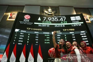 IHSG Dibuka Menguat 0,42 Persen ke 6.147