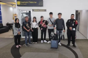 Imigrasi Ngurah Rai Gagalkan 13 WNI Berangkat Haji Ilegal via Malaysia, Janggal