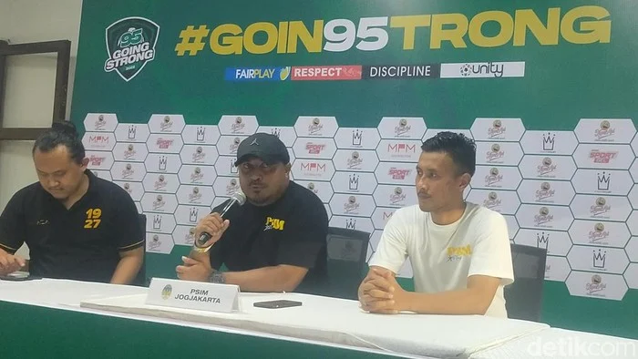 Imran Nahumarury Akui Kehebatan Persebaya Surabaya