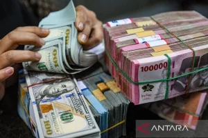 Intervensi Pasar Obligasi Tidak Menyelesaikan Masalah Tekanan Rupiah
