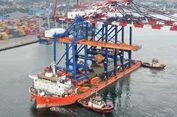 IPC TPK Panjang Tingkatkan Kapasitas Bongkar Muat dengan Crane Raksasa