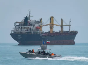 Iran Rilis Aturan Baru Transit Kapal di Selat Hormuz, Dampak pada Lalu Lintas Maritim Global