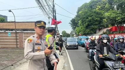 Jalan Lenteng Agung Amblas, Polisi dan Petugas Targetkan Perbaikan Rampung 14 Hari