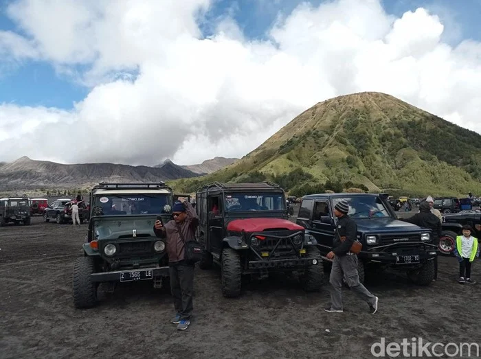 Jeep Wisatawan Terguling di Bromo, 2 Orang Tewas Akibat Rem Blong