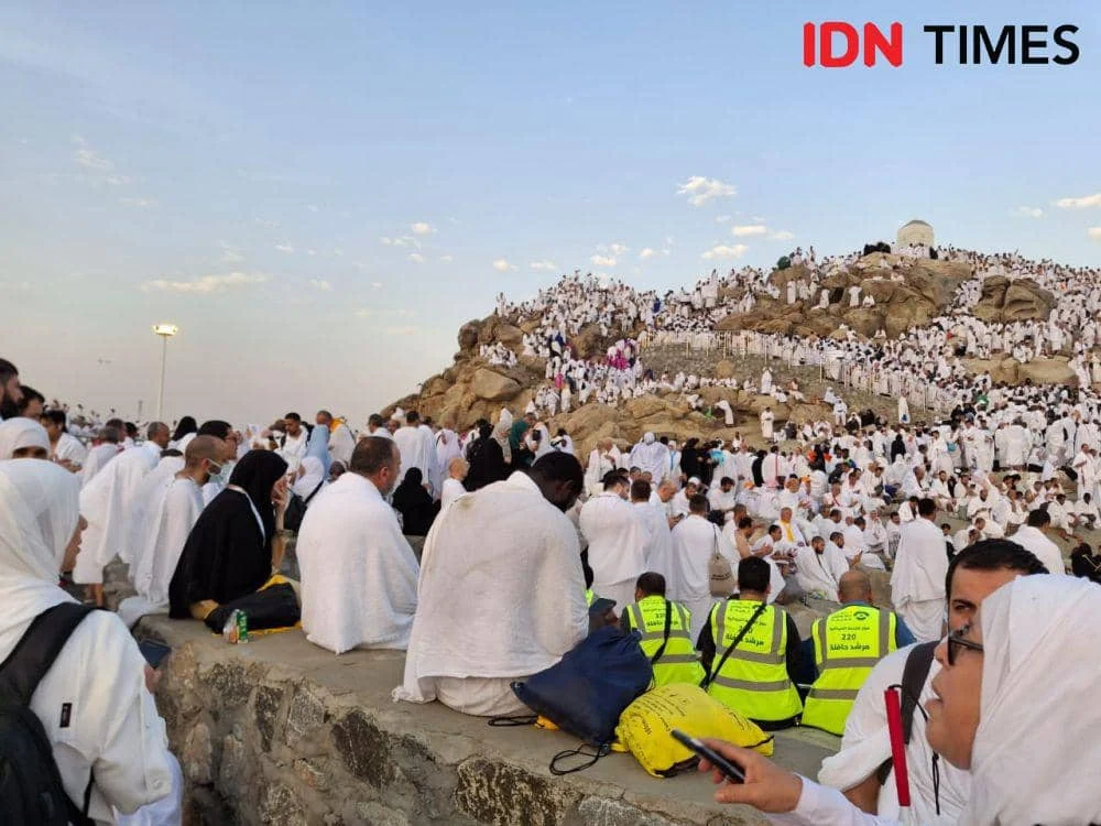 Jemaah Haji Bermunajat di Jabal Rahmah, Jelang Wukuf di Arafah