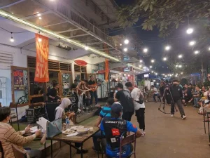 Josh Holmes Bawa Fenomena Baru: Konser Perdana Indie Inggris di Jakarta Sold Out Tanpa Label