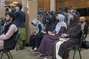 Jurnalis Afghanistan yang Berada dalam Pengasingan Meluncurkan Nimroz TV di Perancis