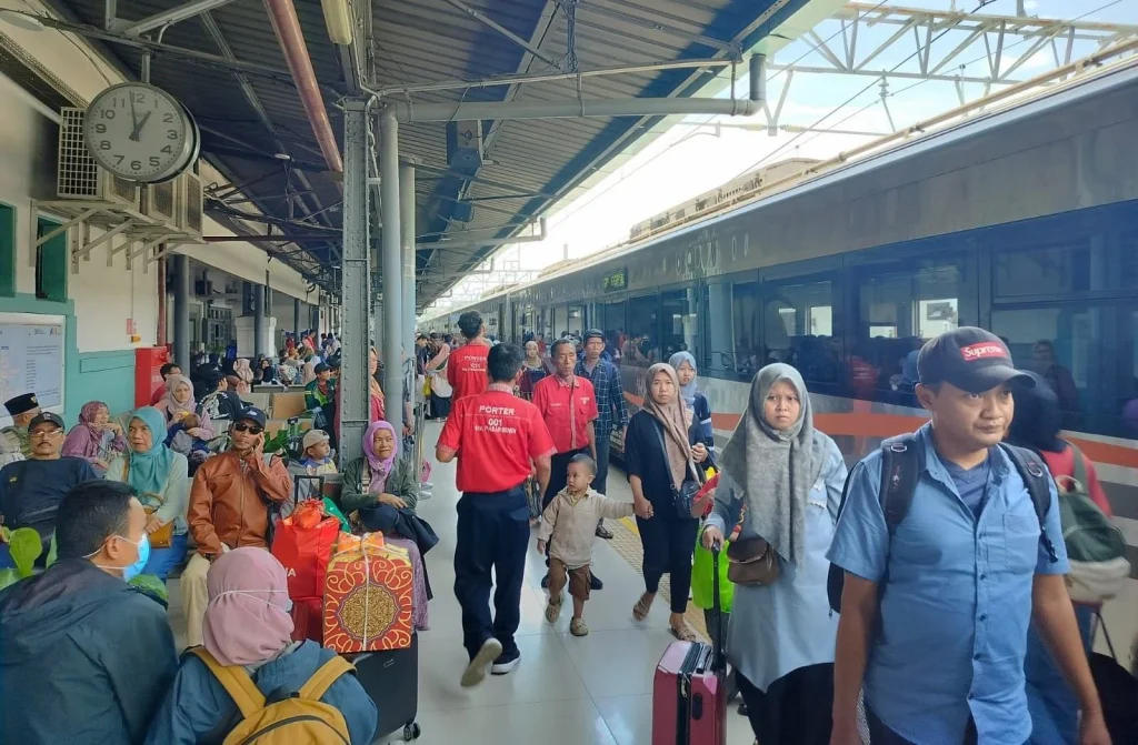 KA Pangrango Layani 17.689 Pelanggan selama Periode Libur Panjang