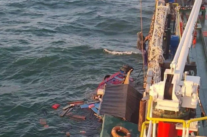 Kapal Bocor di Perairan Tanjung Priok, 11 Pemancing Nyaris Tenggelam, Semua Selamat