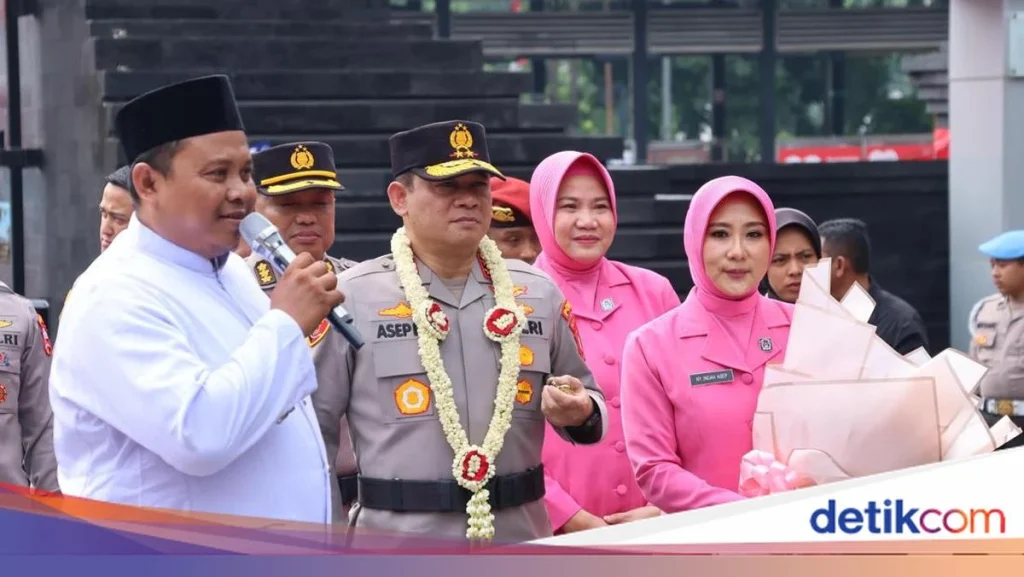 Kapolda Metro Asep Edi Resmi Jadi Komjen Berdasarkan Keppres RI