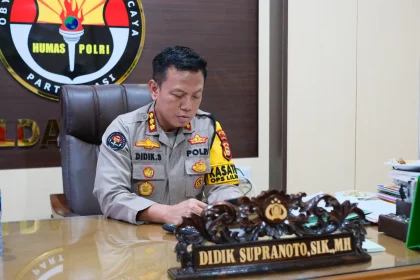 Kapolri Meningkatkan Peralatan Personel untuk Meningkatkan Keamanan Masyarakat