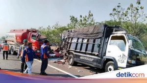 Kecelakaan Bus dan Truk Kontainer di Tol Cipali: Satu Orang Terluka