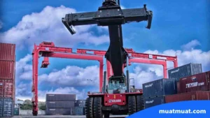 Kedatangan Alat Canggih dari China Membantu Modernisasi Bongkar Muat di Terminal