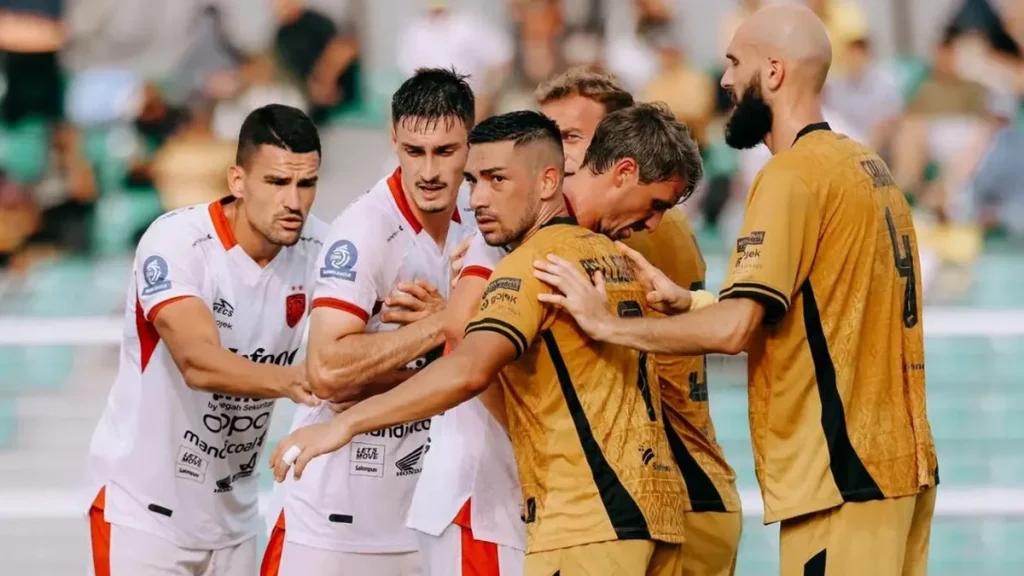 Kekalahan Bali United Tak Masuk Akal, Suporter Geram, Johnny Jansen Buka Suara