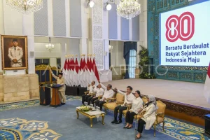 Kemenbud Resmikan Pameran SciArt 80: Gelora Api Kebangkitan di Muskitnas