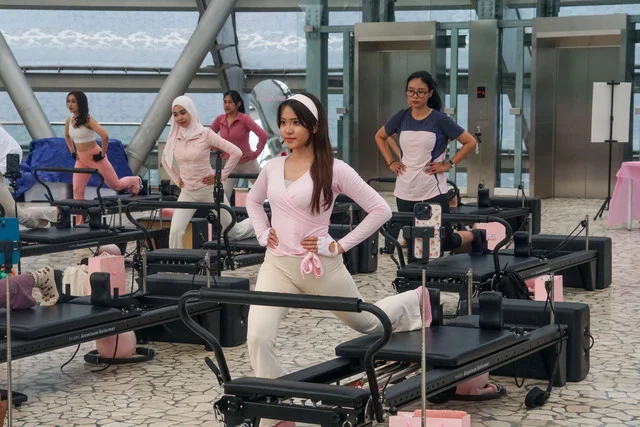Keseruan Pilates Reformer Ladies Day Out Bersama Vorme, Hangat Ditemani Sunset