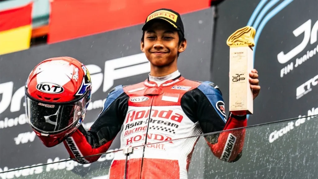 Kiandra Ramadhipa Finis P6 di Race 2 Moto3 Junior Catalunya 2026