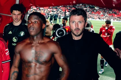 Kobbie Mainoo Perpanjang Kontrak Hingga 2031, Michael Carrick Ungkap Kebahagiaan Seluruh Red Devils