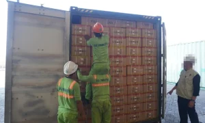 KPK Sita Kontainer Berisi Suku Cadang Kendaraan Terkait Blueray Cargo
