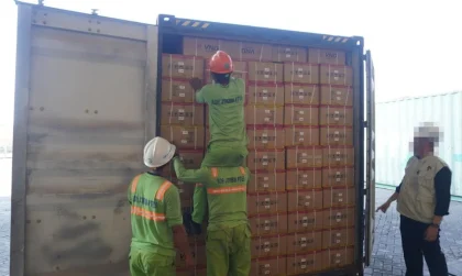KPK Sita Kontainer Berisi Suku Cadang Kendaraan Terkait Blueray Cargo