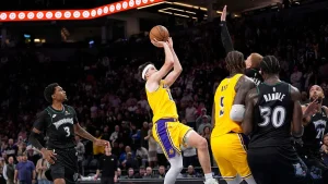 Lakers Wajib Menang, Reaves Jadi Kunci Permainan