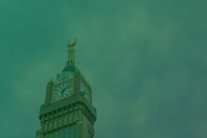 Laser Hijau Muncul di Clock Tower Makkah, Menandai Awal Bulan Zulhijah