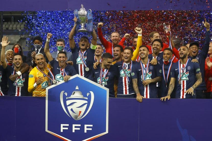 Lens Mencatat Sejarah Baru dengan Menjuarai Piala Prancis