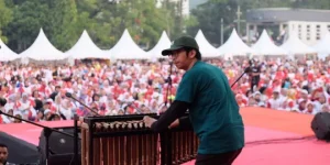Manshur Praditya, DJ Angklung yang Mengharumkan Harmoni Indonesia di Dunia