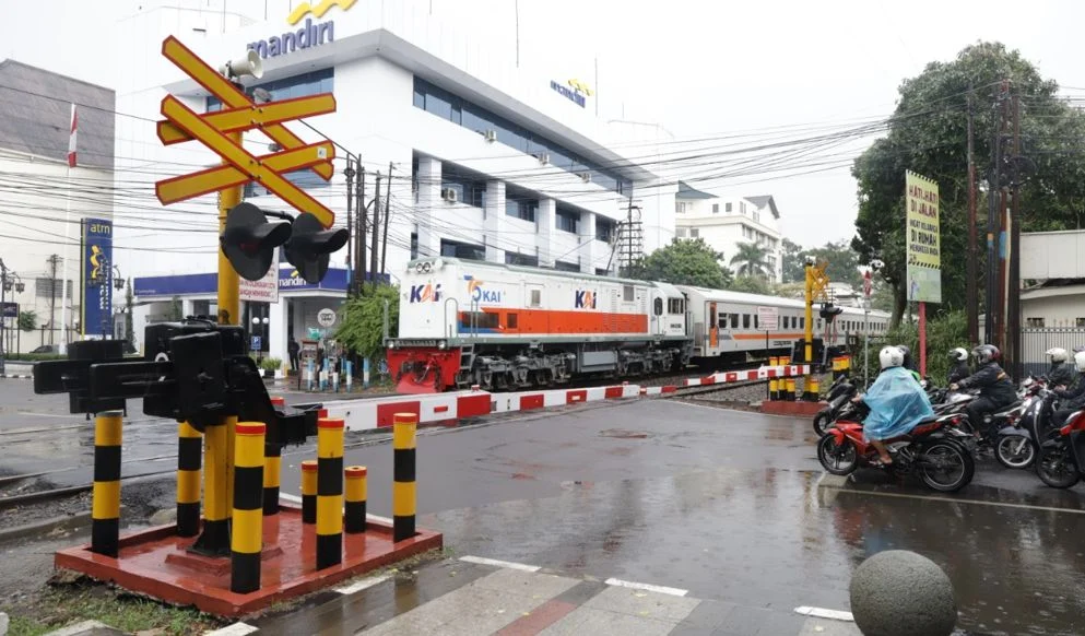 Mengapa Perlintasan Sebidang Rawan Kecelakaan? Penjelasan Pakar dan Solusinya