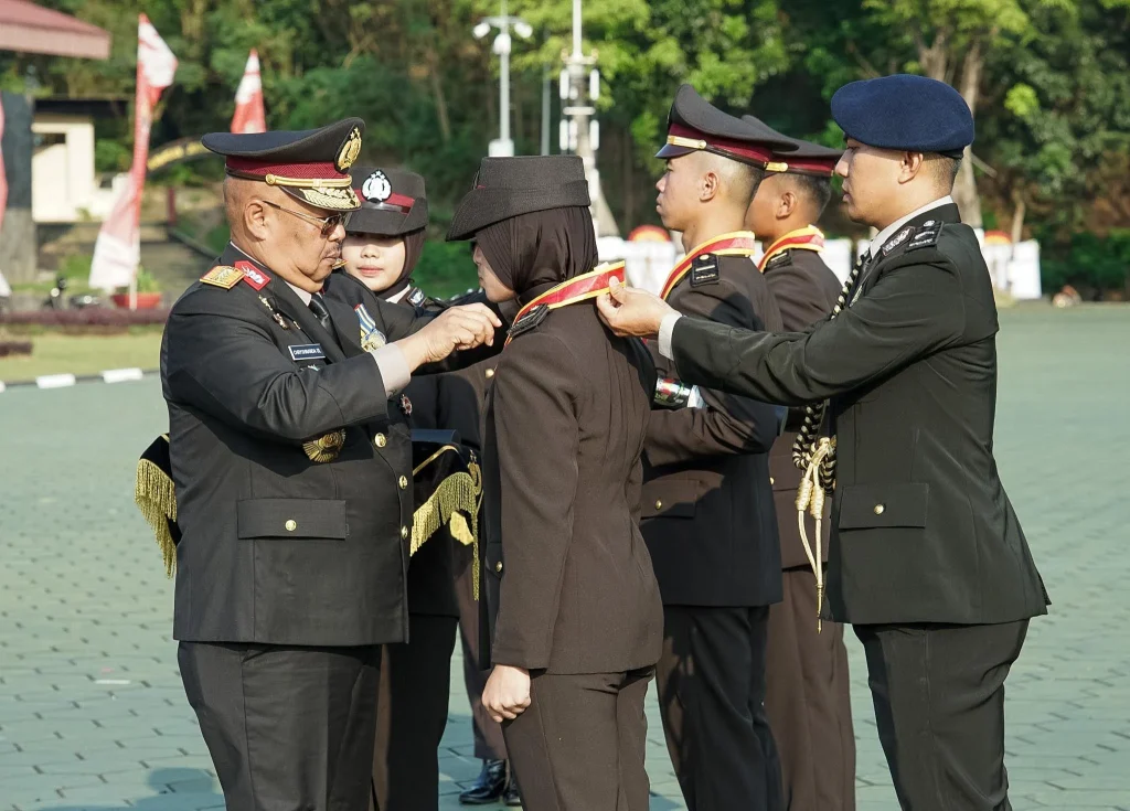 Menko Polkam Tekankan Perwira Polri Harus Jadi Pelindung Masyarakat