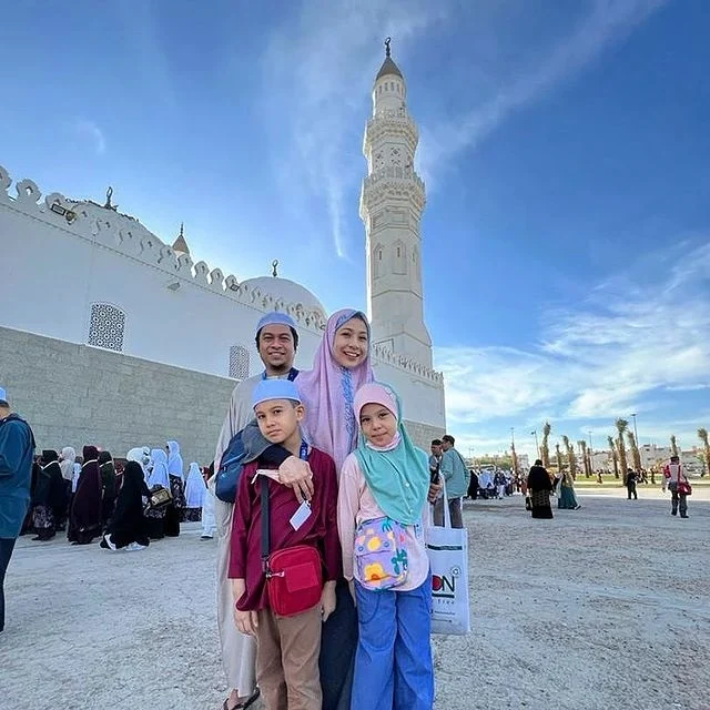 Meutya Hafid Bawa Barang Anak ke Tanah Suci untuk Mengobati Rindu