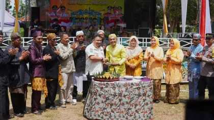 Milangkala ke-21 Sanggar Seni Hibar Menggugah Semangat Warga Cibeber
