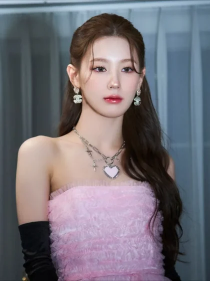 Miyeon (G)I-DLE Jadi Sorotan Utama pada Pembukaan Vivienne Westwood Macau 2026
