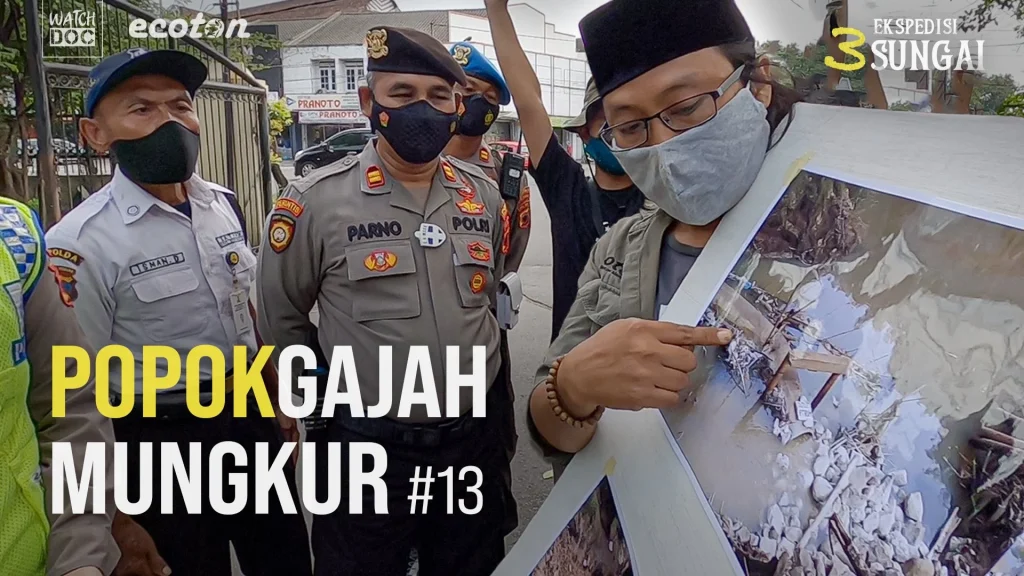 Muncul Poster Penolakan Kedatangan Dandhy Laksono di Makassar