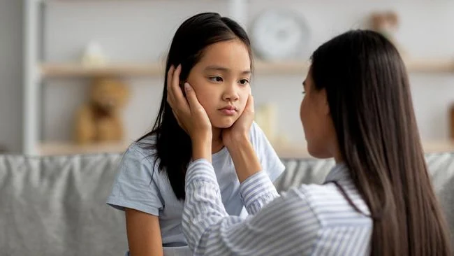 Orang Tua dan Anak: Dekat Secara Fisik, Jauh Secara Emosional