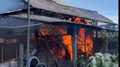Pabrik Gula Merah di Tulungagung Ludes Terbakar, Kerugian Rp200 Juta