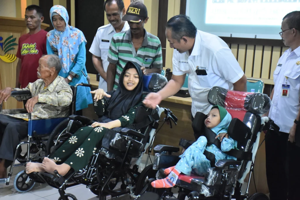 Pemerintah Kota Jambi Perkuat Tata Kelola Responsif dengan Bantuan Kursi Roda