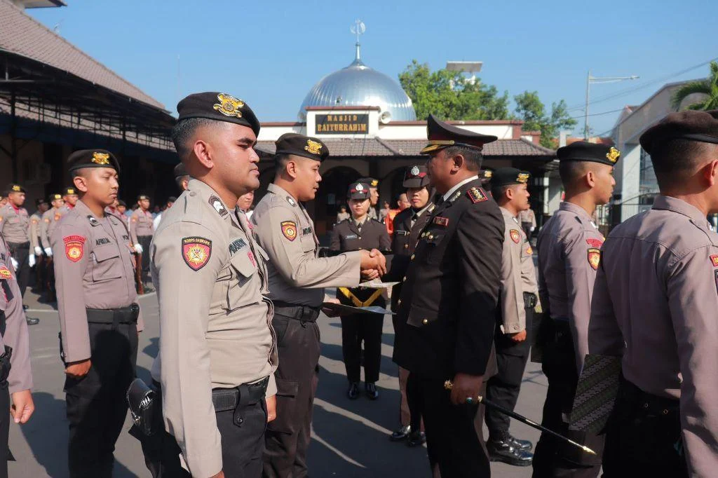 Pemuda Bersajam Geruduk Perumahan di Kudus, Polisi Amanahkan