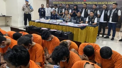 Penangkapan Ratusan Terduga Pelaku Sindikat Judi Online di Jakarta Barat