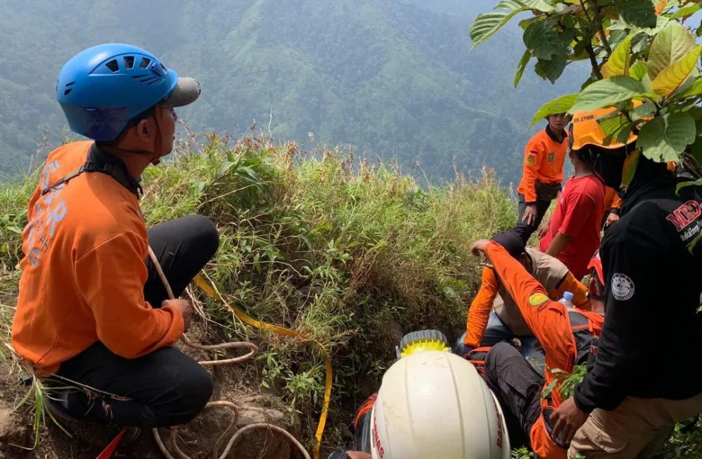 Pendaki Asal Kudus Jatuh ke Jurang Gunung Muria, Menderita Patah Tulang Kaki