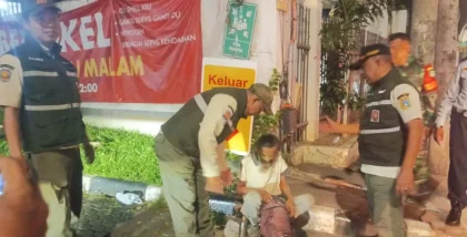 Pengemis dan Manusia Gerobak di Trotoar Mampang Ditertibkan Usai Viral