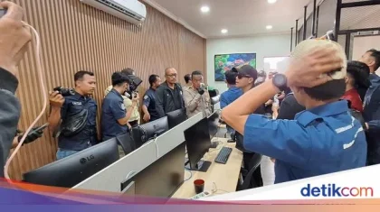 Pengepungan Kantor di Hayam Wuruk: Polda Metro Sebut Terkait Judi Online