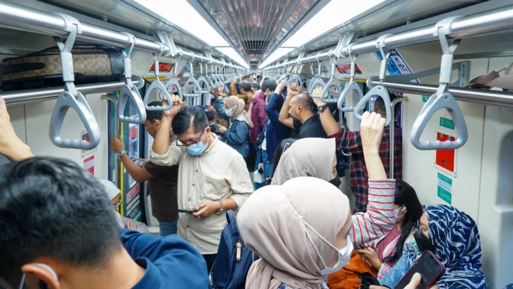 Penumpang LRT Jabodebek Mencapai Rekor 129.692 Orang