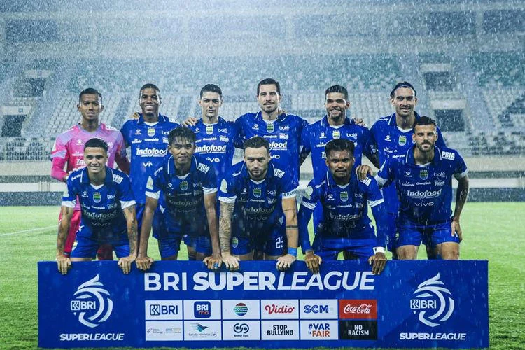 Perebutan Gelar Liga Super: Persib Bandung vs Borneo FC di Tiga Laga Penentu